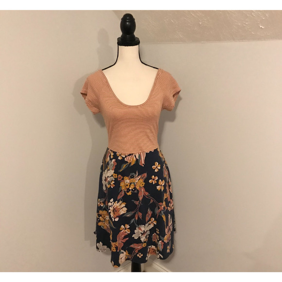 Pact Organic Cotton Helena Fit & Flare Crossback Mini Dress - Size Medium - Picture 2 of 10